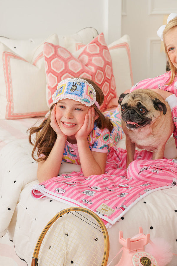 Silent Night Throw - Eloise's Sleepover Soiree