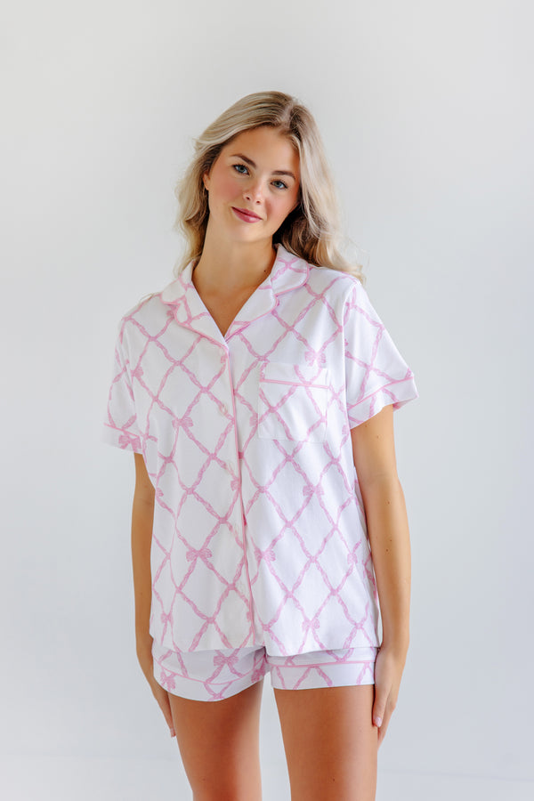 Model Stats: Model is 5'7" and wearing a size XS.