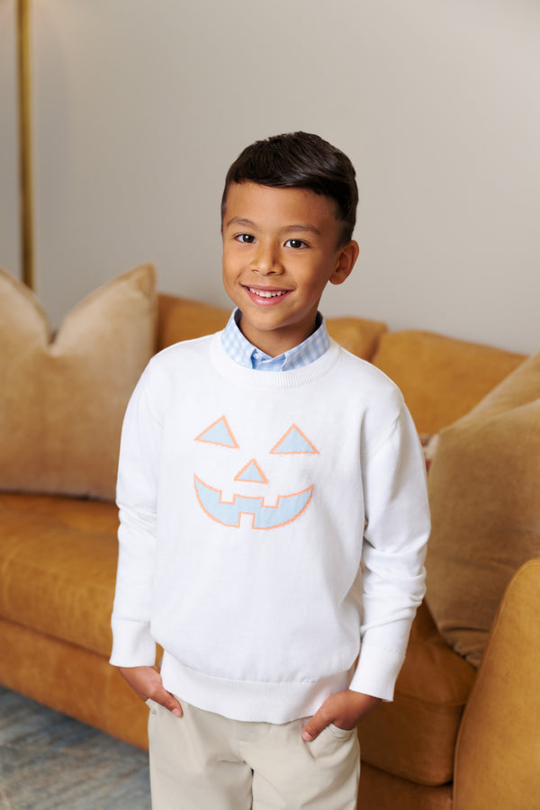 Model is wearing a size 6.