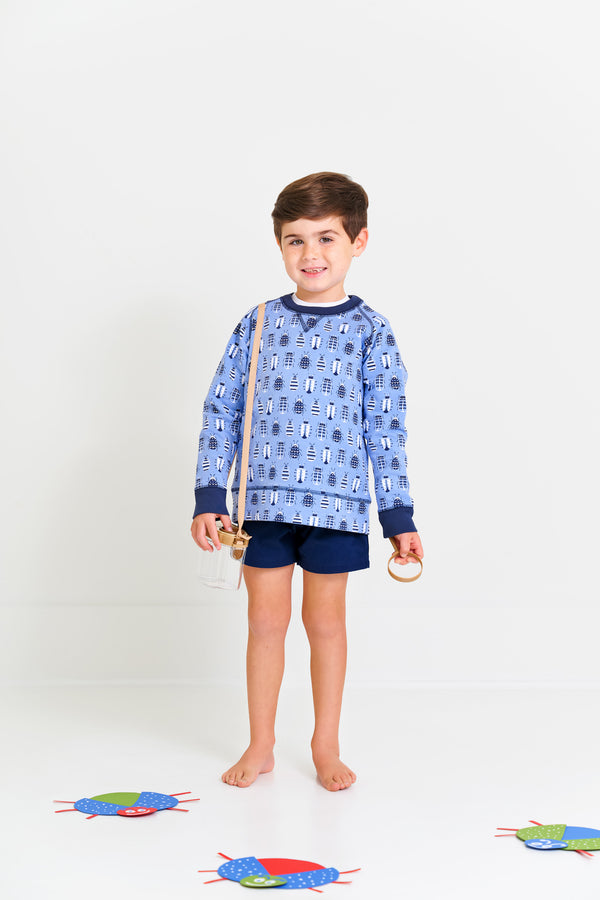 Model is wearing a size 6.