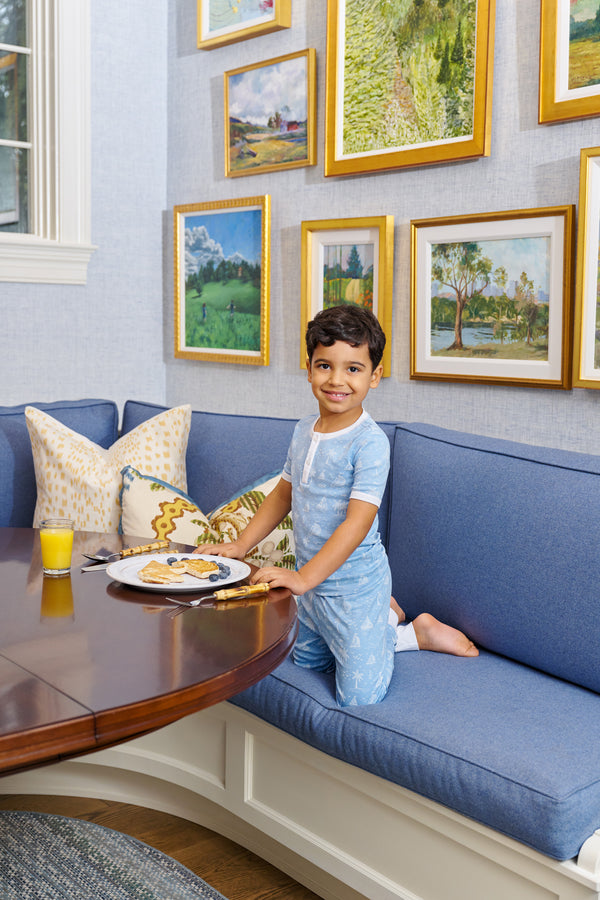 Model is wearing a size 6