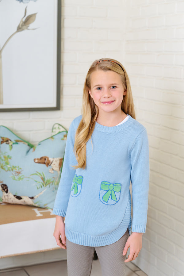 Model is wearing a size 8.