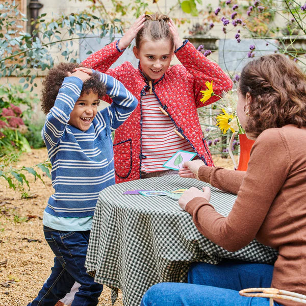 Outdoor Scavenger Hunt Game - eeBoo
