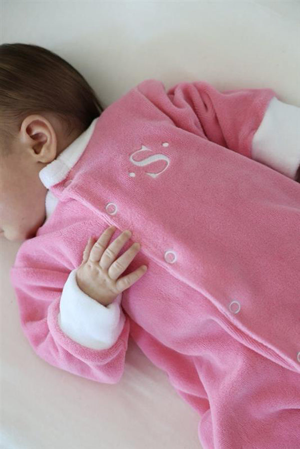  Monogram: Worth Avenue White, Rhodes Font