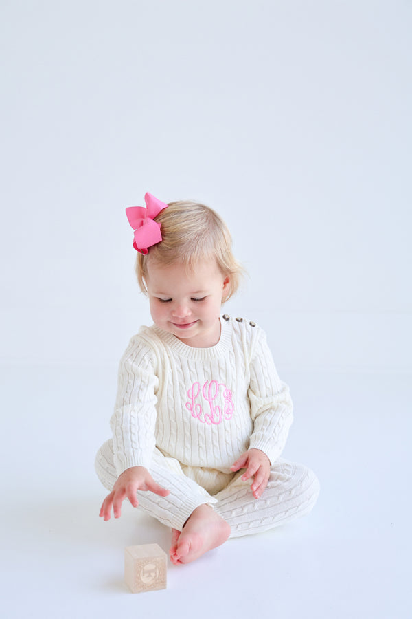  Monogram: Hamptons Hot Pink, Lainey Font