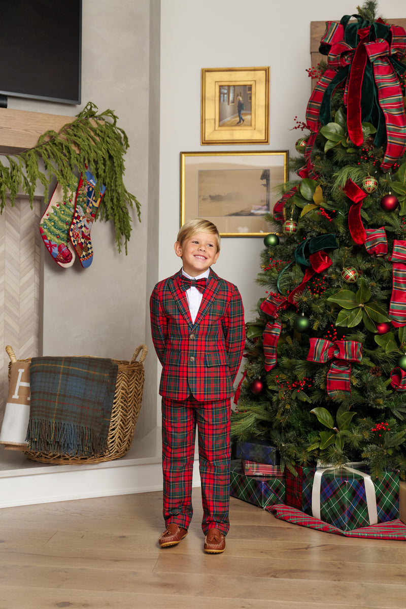  Model is wearing a size 6.