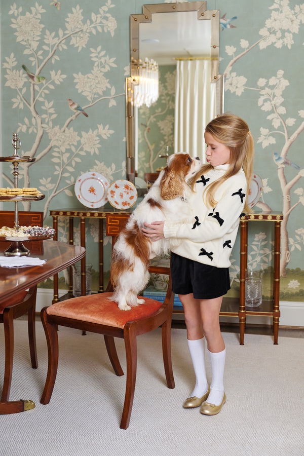  Model is wearing a size 8.