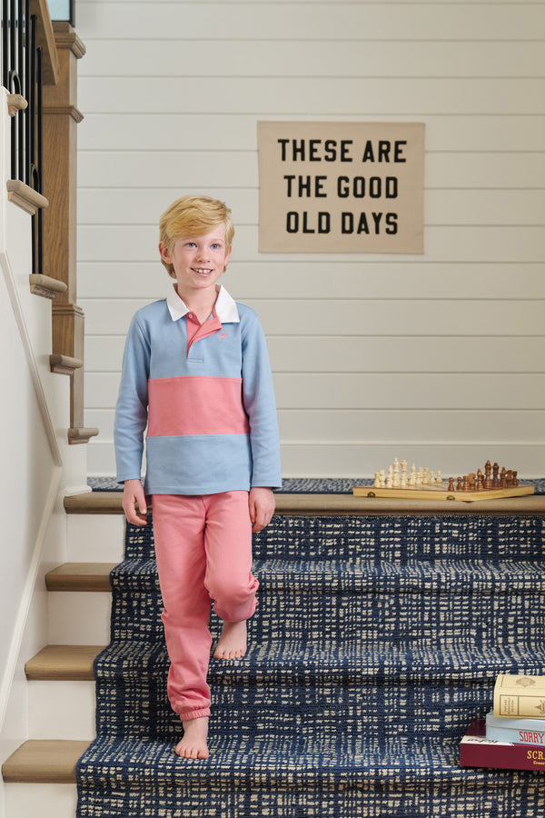  Model is wearing a size 7