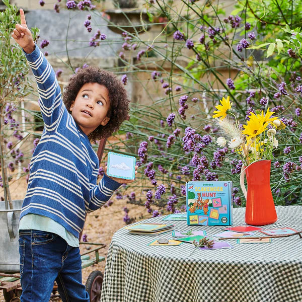 Outdoor Scavenger Hunt Game - eeBoo